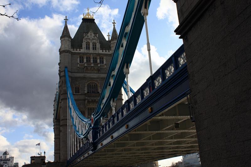 107-Tower Bridge,5 aprile 2010.JPG